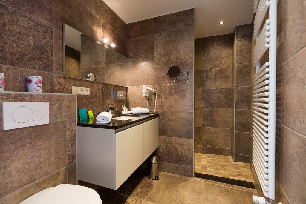 Guesthouse Amfora Поперинге Екстериор снимка